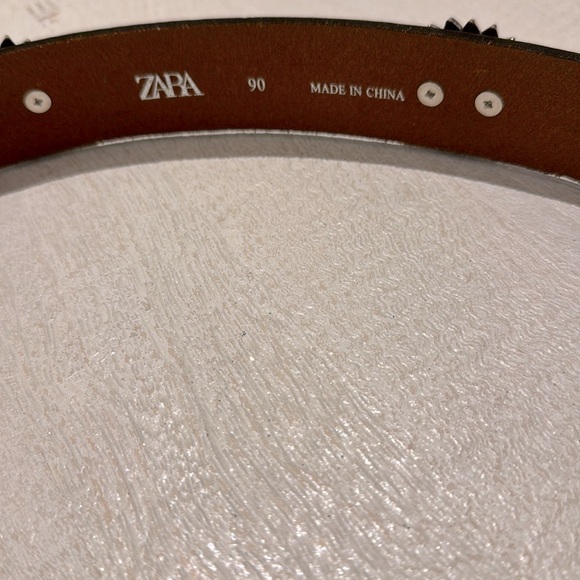 New with tag!  Zara Woman Leather Belt with flower Buckle Brown size:90 - 36" - Picture 7 of 9